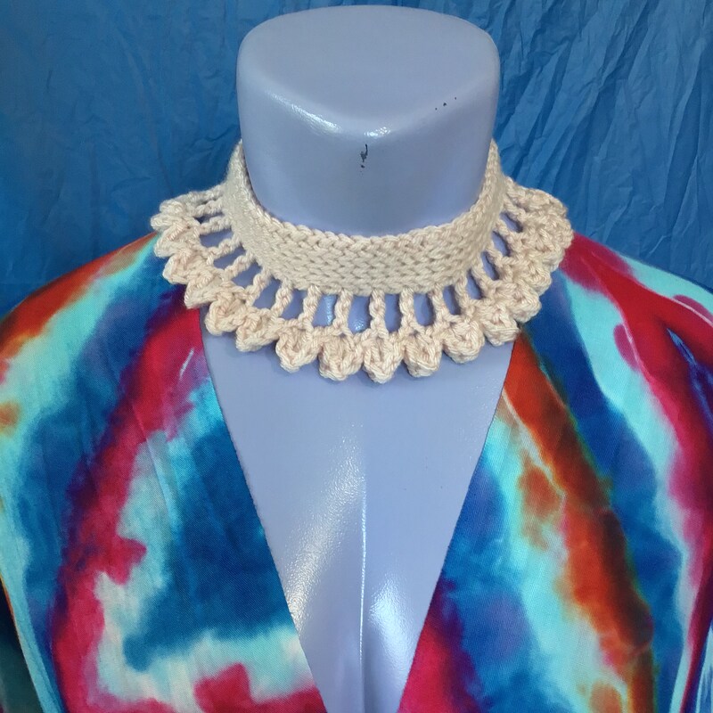 Pale Pink Petal Choker, Crochet Jewelry